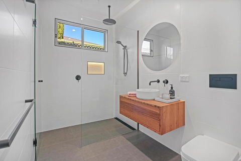Ailsafield - Home In The Heart Of Mansfield - Accommodation Coffs Harbour 4