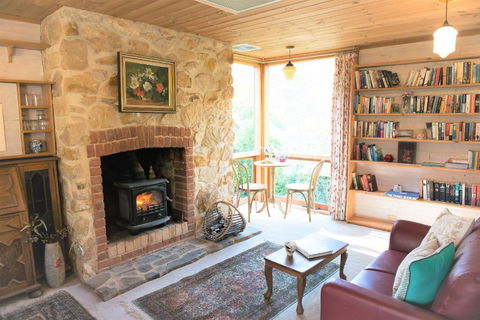 Adelaide Hills Camellia Cottage Wifi - Accommodation Coffs Harbour 0