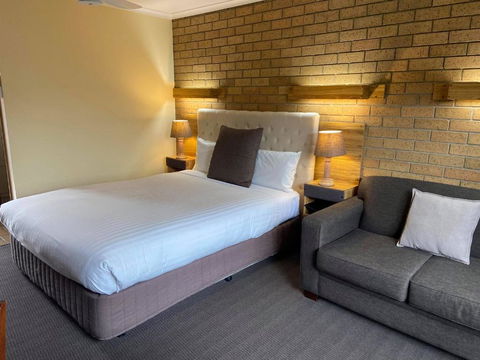 AAt 28 Goldsmith Motel - Accommodation Coffs Harbour 3