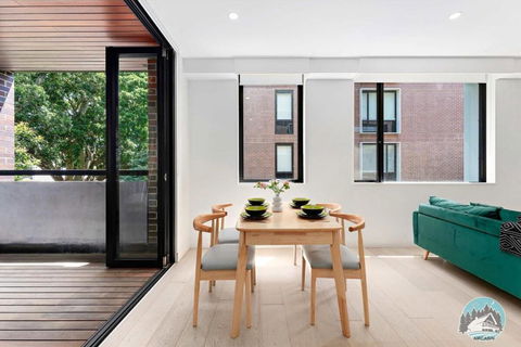 Aircabin - Five Dock - Stylish 2-Bed Apt Near Bay - Accommodation Coffs Harbour 0