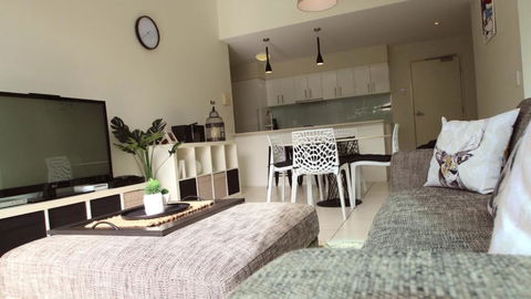 Aircon, Nespresso, Wine - Accommodation Coffs Harbour 0