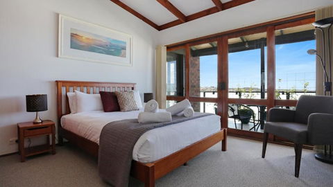 Aisling Saifir - Accommodation Coffs Harbour 4