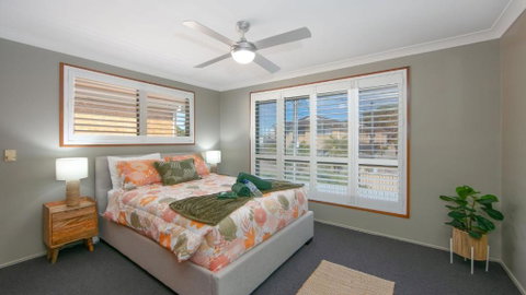 Akuli By The Sea - Unit 1 - FNHolidays - Accommodation Coffs Harbour 0