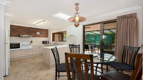 Alexander Palms - Accommodation Coffs Harbour 0