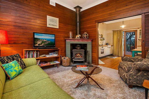Allambee Cottage - A Place Of Rest - Accommodation Coffs Harbour 0