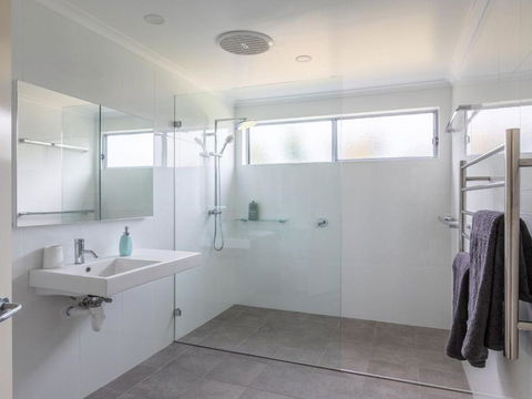 Aloha - Accommodation Coffs Harbour 4
