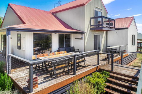 Alpine Twin Heights - Accommodation Coffs Harbour 2