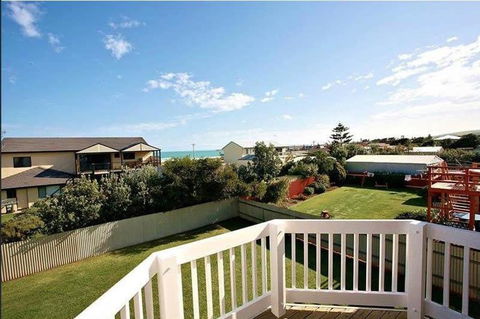 Alton Seas 67 Hargreaves Rd Middleton - No Linen Included - Accommodation Coffs Harbour 0