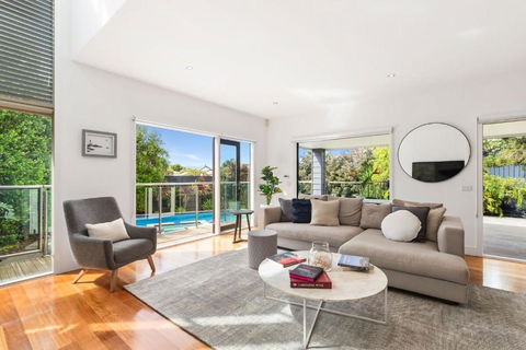 Amalfi Dream - Pool, Spa, Walk To Beach And Shops - Accommodation Coffs Harbour 4