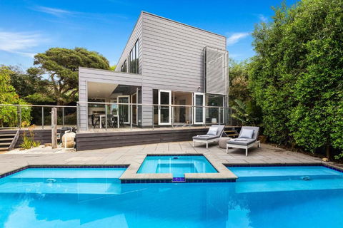 Amalfi Dream - Pool, Spa, Walk To Beach And Shops - Accommodation Coffs Harbour 0