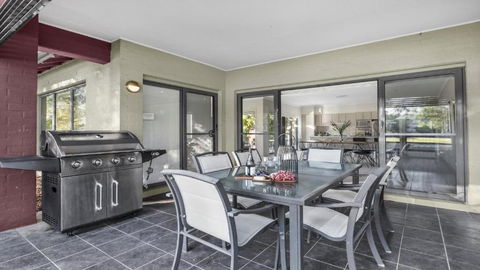 Amaroo Lodge - The Vintage - Accommodation Coffs Harbour 4