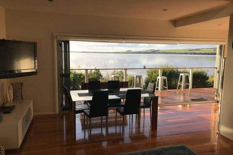 Amazing Ansons Bay Absolute Waterfront Beach House - Accommodation Coffs Harbour 0