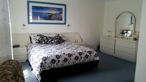 Ambience Apartments Penthouse - Accommodation Coffs Harbour 1