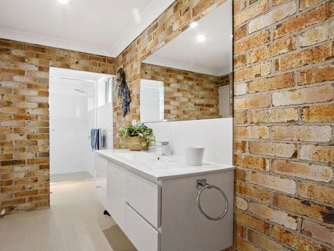 Amersham - Accommodation Coffs Harbour 4