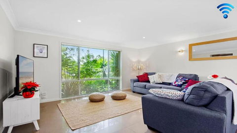 Amersham - Accommodation Coffs Harbour 0