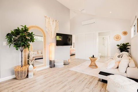 An Idyllic Boho Style Retreat High-end Kitchenware - Accommodation Coffs Harbour 0