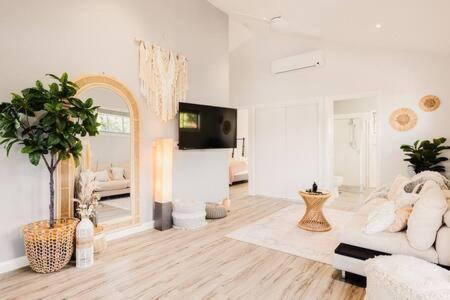 An Idyllic Boho Style Retreat High-end Kitchenware - Accommodation Coffs Harbour 1