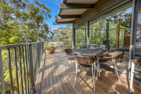 Anchorage Views - Accommodation Coffs Harbour 1