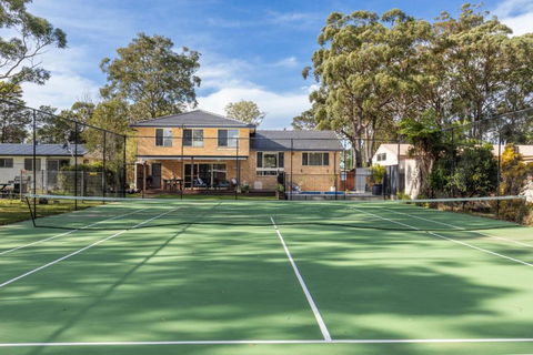 Anglesey - Pet Friendly With Pool & Tennis Court - 4 Mins Walk To Beach - Accommodation Coffs Harbour 3