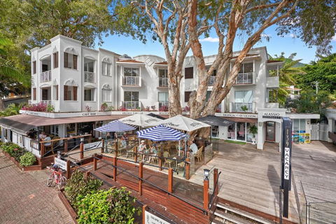 Alassio Absolute Beachfront 201 Palm Cove - Accommodation Coffs Harbour 3