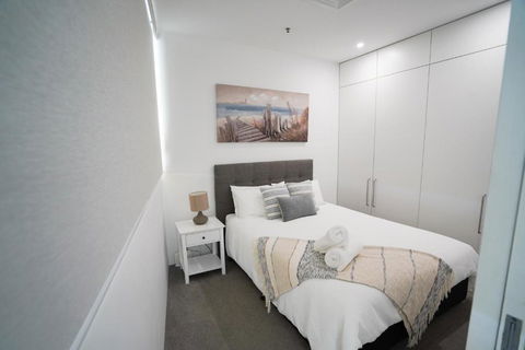 Air On Broadbeach-Stunning Ocean Views - Accommodation Coffs Harbour 3