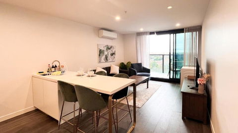 Apartment Next To Public Station, BoxHill Central, 2 Bedrooms, Free Parking And Wifi - Accommodation Coffs Harbour 1
