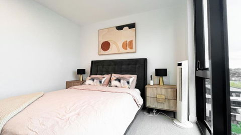 Apartment Next To Public Station, BoxHill Central, 2 Bedrooms, Free Parking And Wifi - Accommodation Coffs Harbour 2