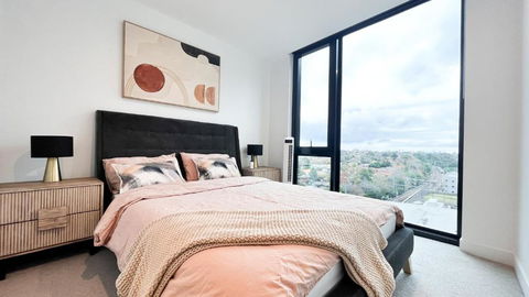 Apartment Next To Public Station, BoxHill Central, 2 Bedrooms, Free Parking And Wifi - Accommodation Coffs Harbour 0