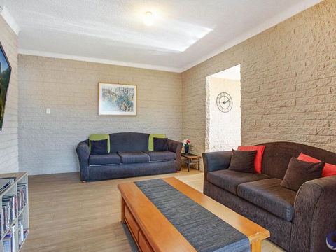 Apollo Unit 12 Ground Floor - Accommodation Coffs Harbour 2