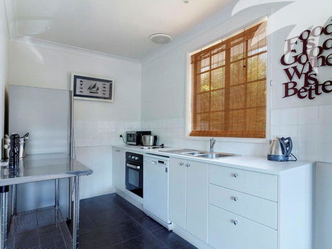Aqua Apartment 4 - Accommodation Coffs Harbour 3