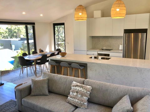 Architect Designed 4 Bedroom With Ocean Views From Every Room - Accommodation Coffs Harbour 0