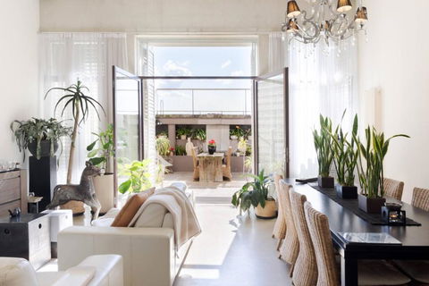 Architectural Home, Pool Oasis/ Steps From Trendy Chapel St. - Accommodation Coffs Harbour 0
