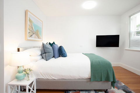 Art Deco Designer Studio In Lewisham - Accommodation Coffs Harbour 0