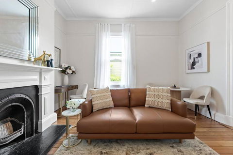 Art Deco W Modern Twist 1Bed 1Bath 1Car New Farm - Accommodation Coffs Harbour 4