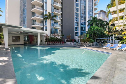 Artique 2 Bedroom Apartment Close To The Beach - CoastHM - Accommodation Coffs Harbour 2