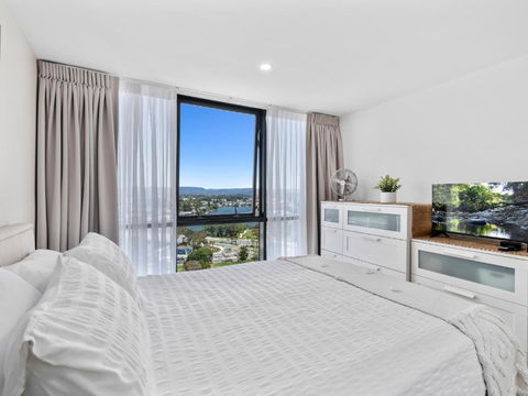Artique - Hosted By Coastal Letting - Accommodation Coffs Harbour 4