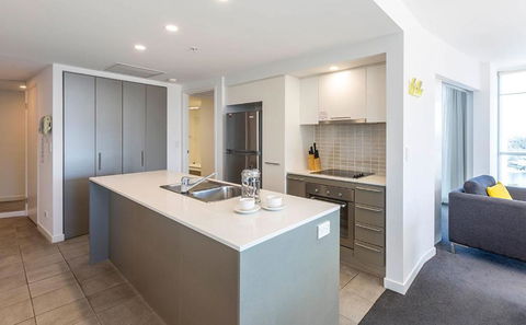 Artique Surfers Paradise - Official - Accommodation Coffs Harbour 2