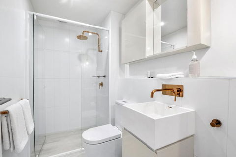 Artistic Urban Getaway Just Off Smith Street! - Accommodation Coffs Harbour 4