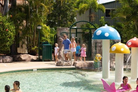Ashmore Palms Holiday Village - Accommodation Coffs Harbour 2