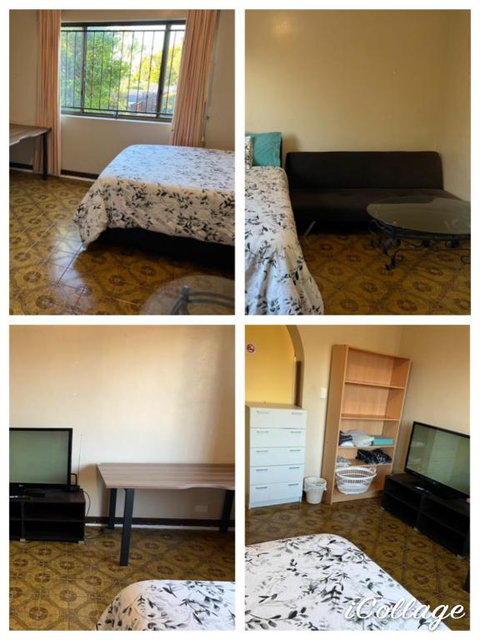 Aspley Bedroom & Share Bathroom With Other Guests - Accommodation Coffs Harbour 0