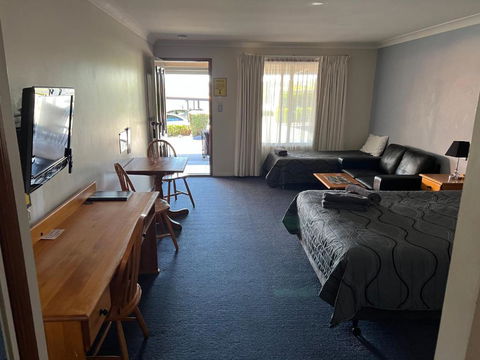 Asters On James Motor Inn - Accommodation Coffs Harbour 2