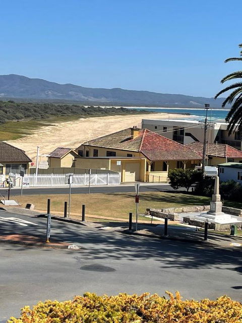 Astor Apartment 1 - Accommodation Coffs Harbour 2