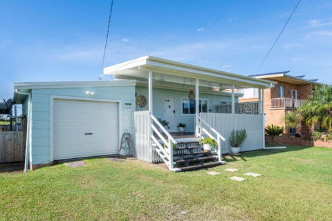 At The Beach Brooms Head-LJHooker Yamba - Accommodation Coffs Harbour 0