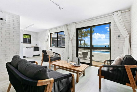 Autumn On The Esplanade - Accommodation Coffs Harbour 2