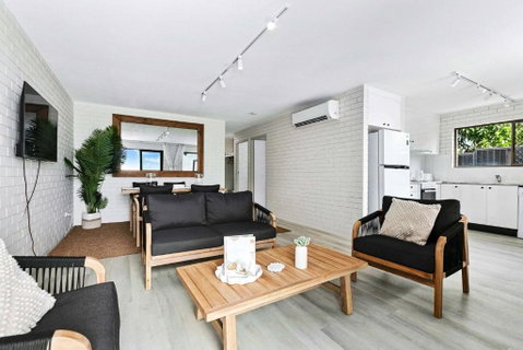 Autumn On The Esplanade - Accommodation Coffs Harbour 1