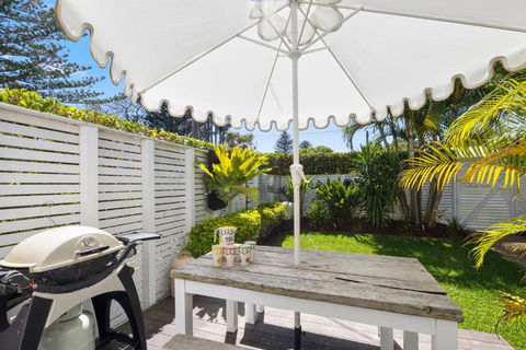 Avalon Beach Cottage, Private, 150m To The Beach! - Accommodation Coffs Harbour 1