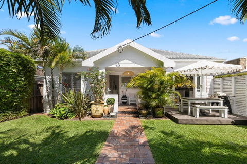 Avalon Beach Cottage, Private, 150m To The Beach! - Accommodation Coffs Harbour 0