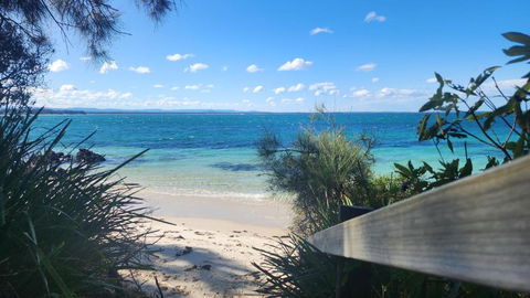 AXL Orion Beach Home: Beach Front - Accommodation Coffs Harbour 2