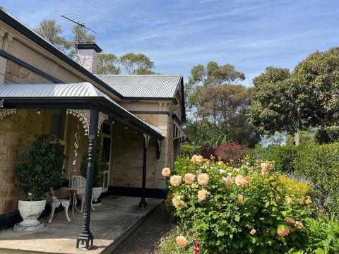 Azalea Cedar-Rose Barossa Valley Villa - Accommodation Coffs Harbour 2