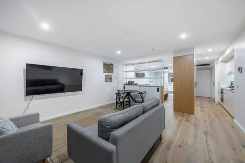 Architectural Delight On Lonsdale - Accommodation Coffs Harbour 2